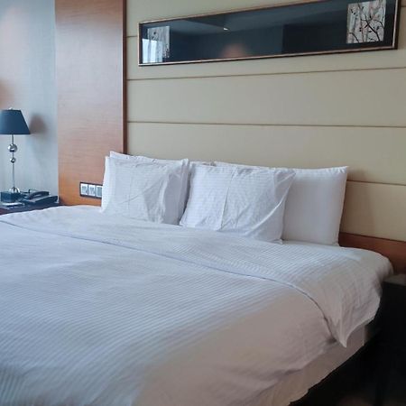 Wanda Realm Beijing Hotel Exterior photo